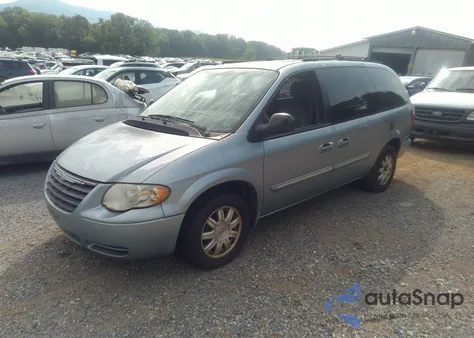 2005 Chrysler Town & Country Touring from USA, damaged, VIN 2C4GP54L35R125163